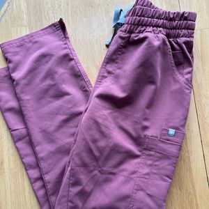 Figs mauve straight leg high waisted scrub pant size XS